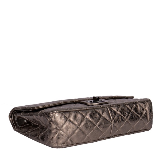 Chanel
Pewter Quilted Aged Calfskin 2.55 Reissue 228 Double Flap Ruthenium - Picture 4 of 5